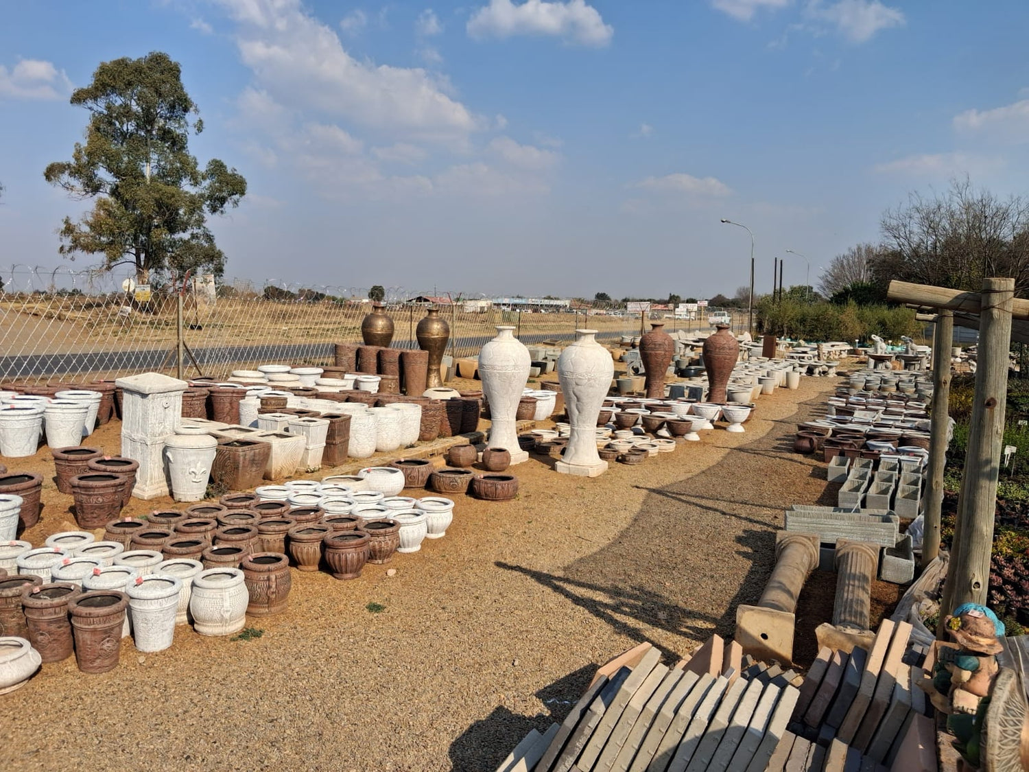 Planters & Containers