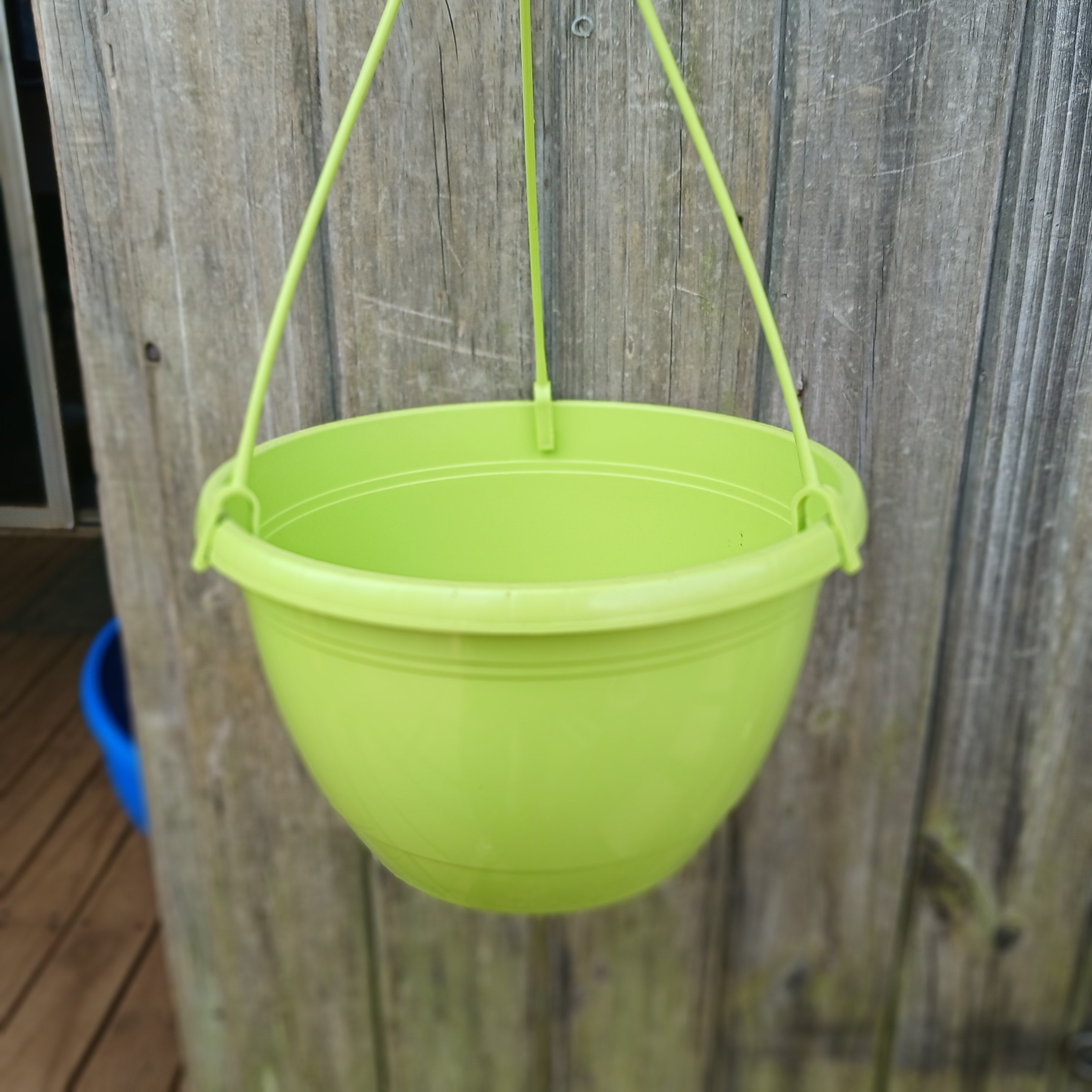 Plastic Hanging Baskets 25cm