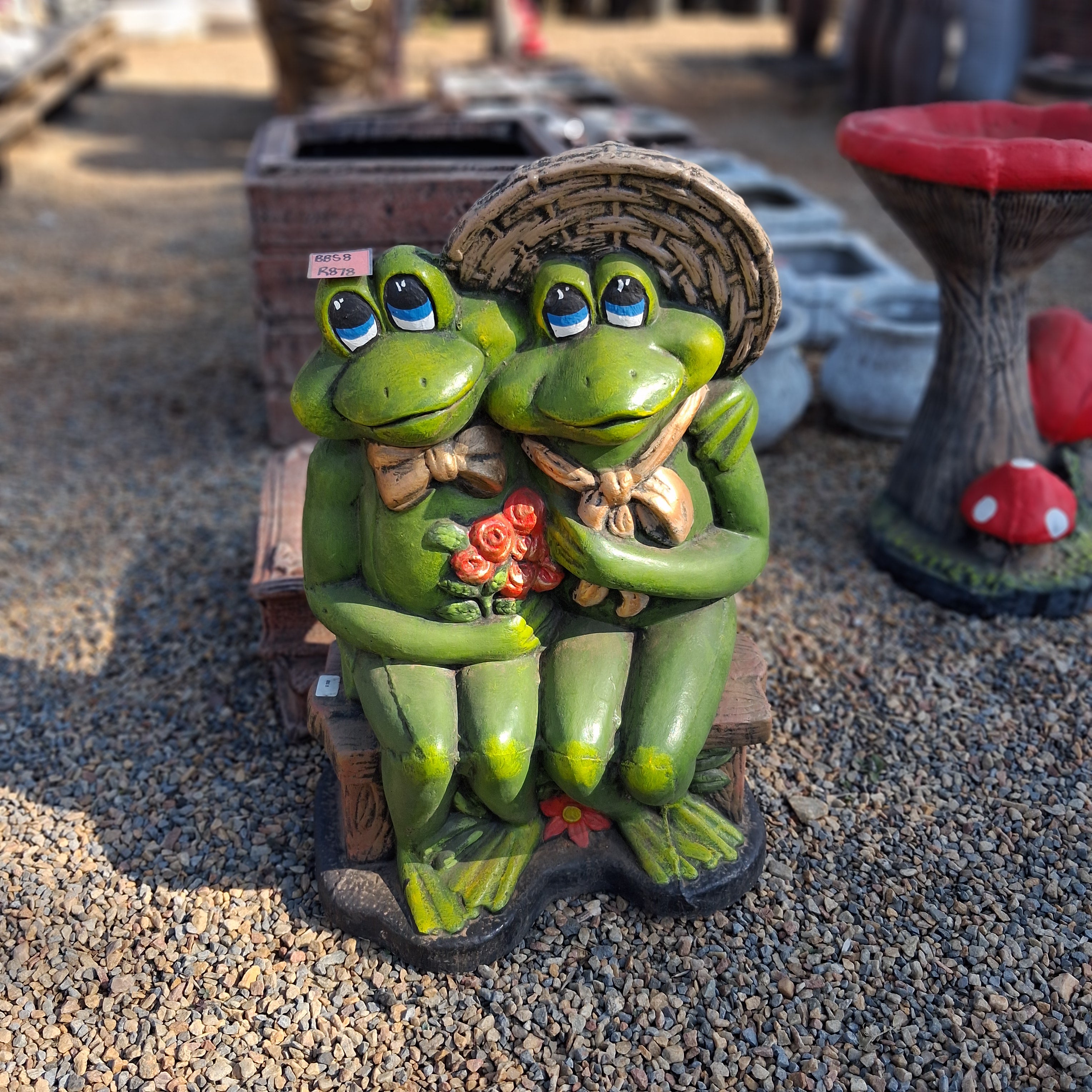 Frog Couple Concrete Décor (BBS8)
