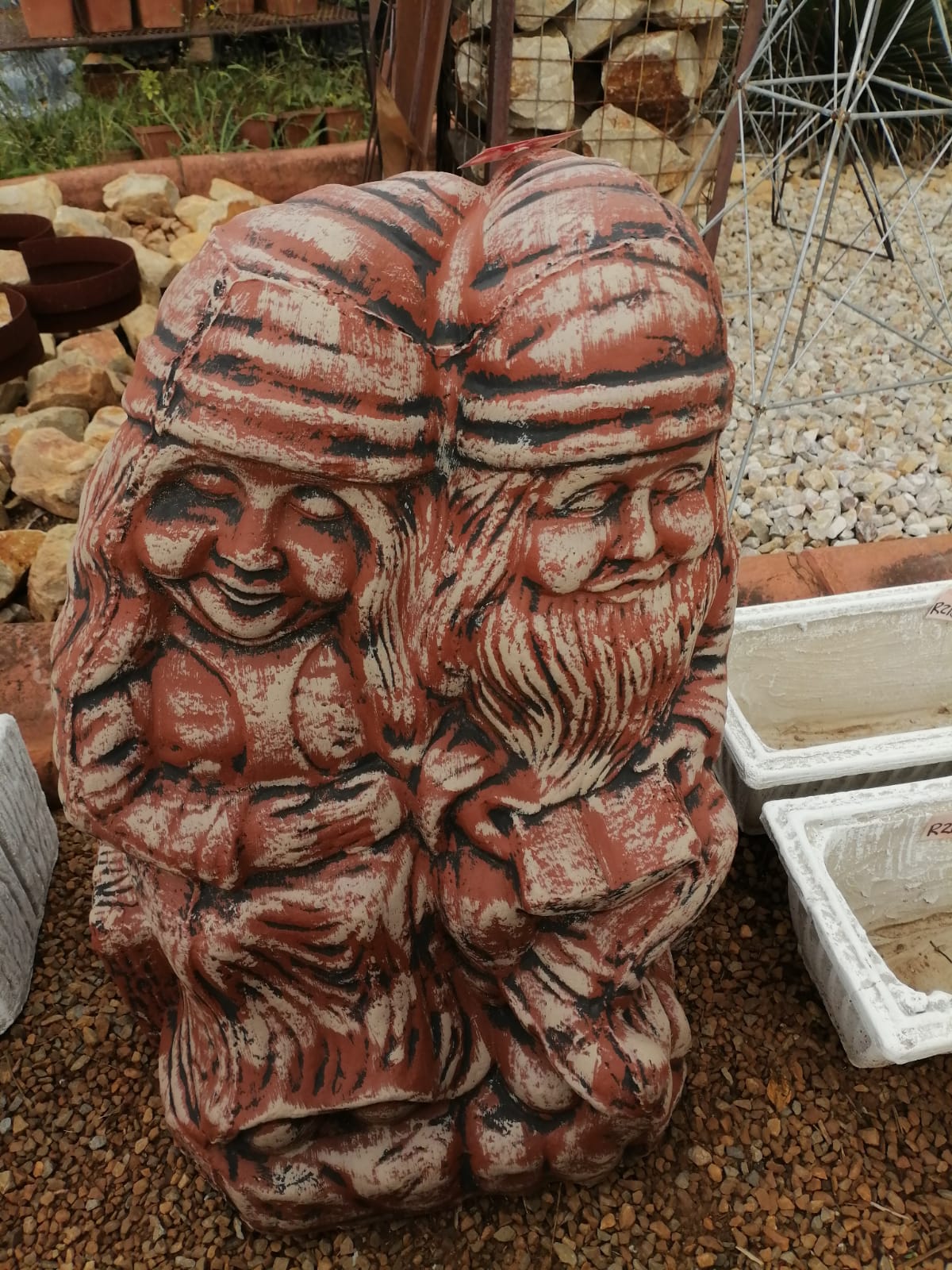 Concrete Decorative Granny and Grandpa Feature – Brown(C024B)