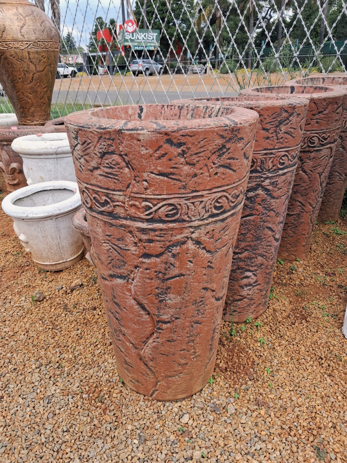 Large Round Pot with Line Pattern – Brown (CALW125)