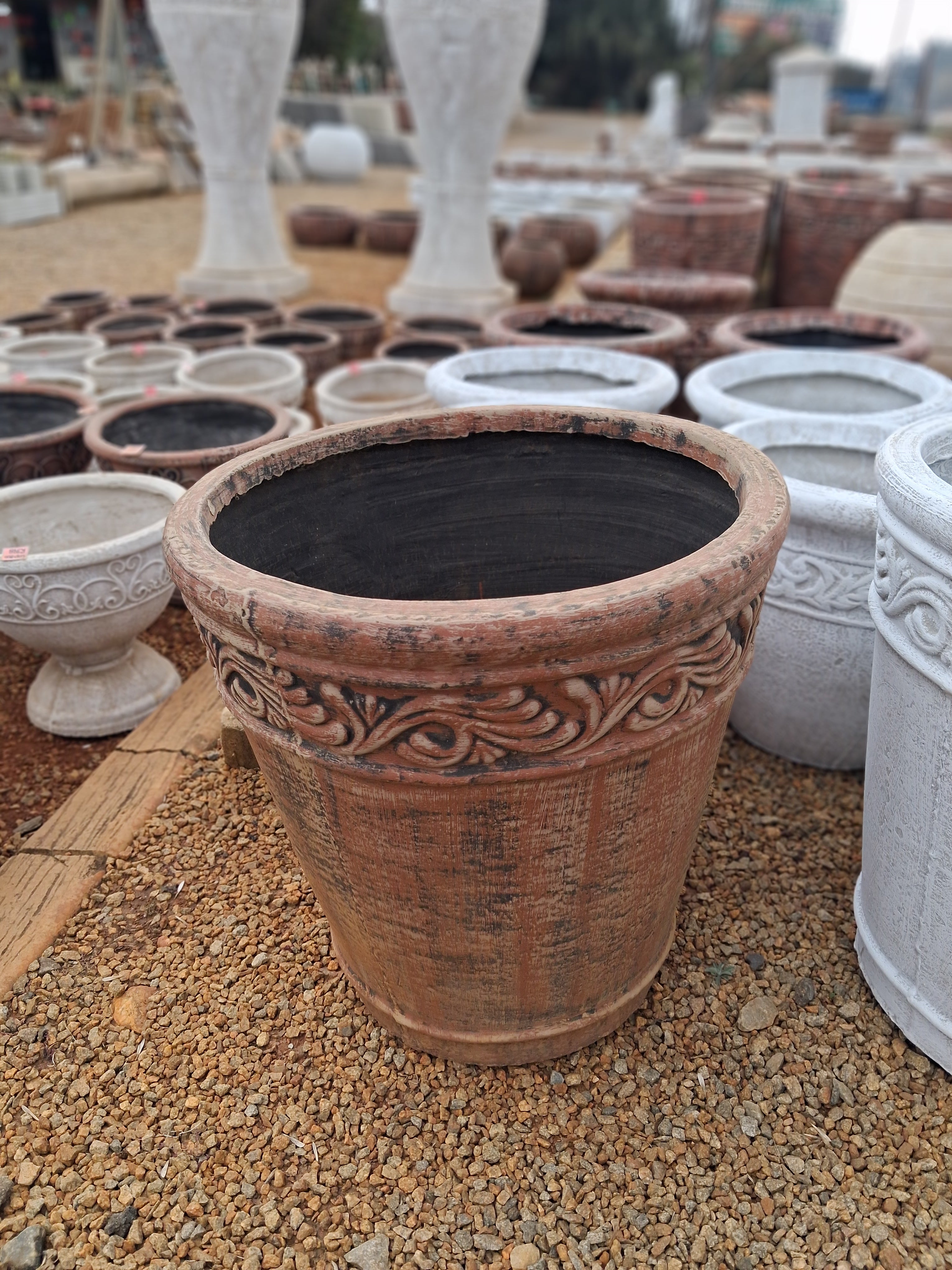 Medium Round Brown Pot(CAP185)