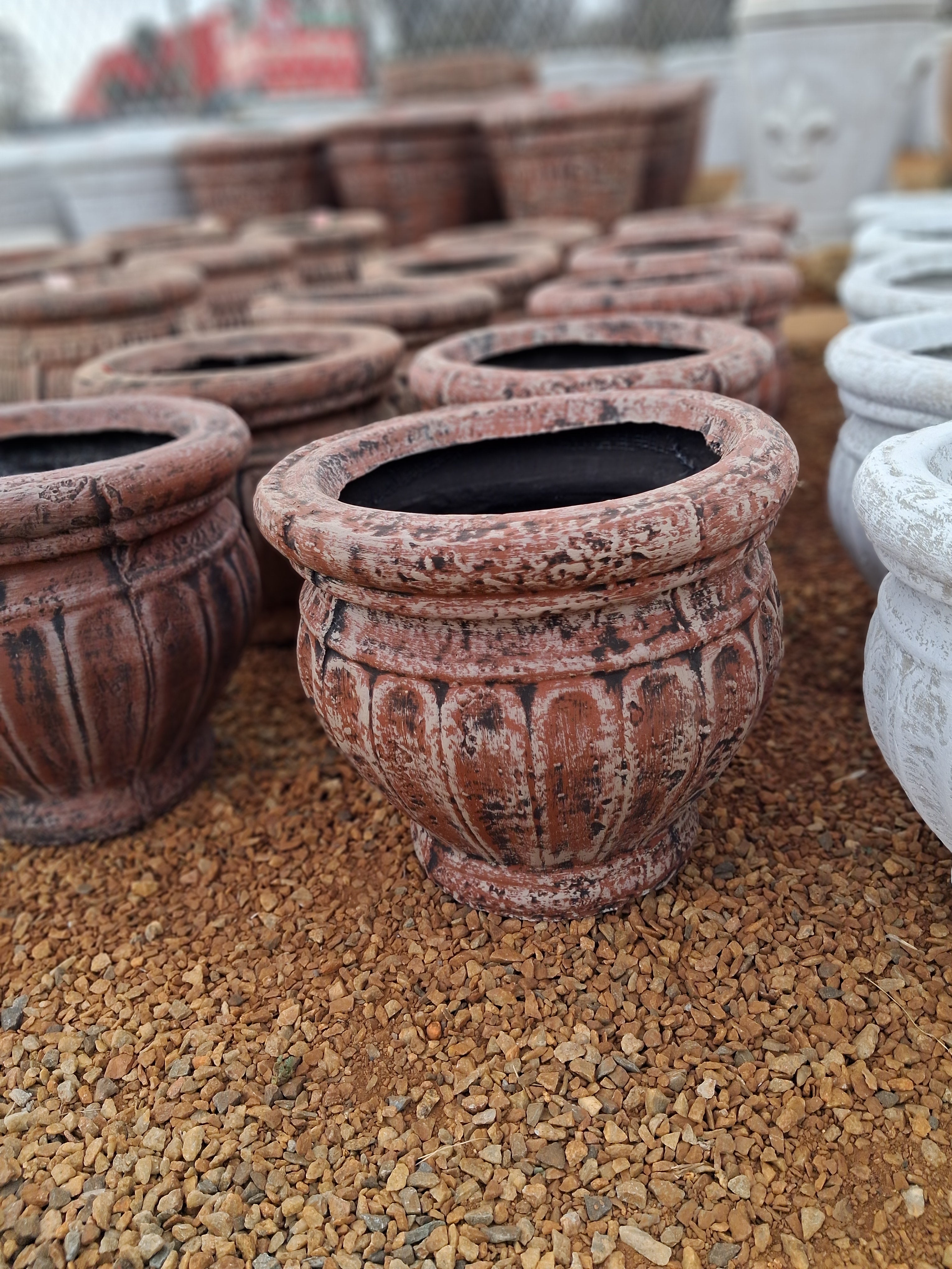 Small Round Brown Pot with Wide Middle & Pattern (CAP218)