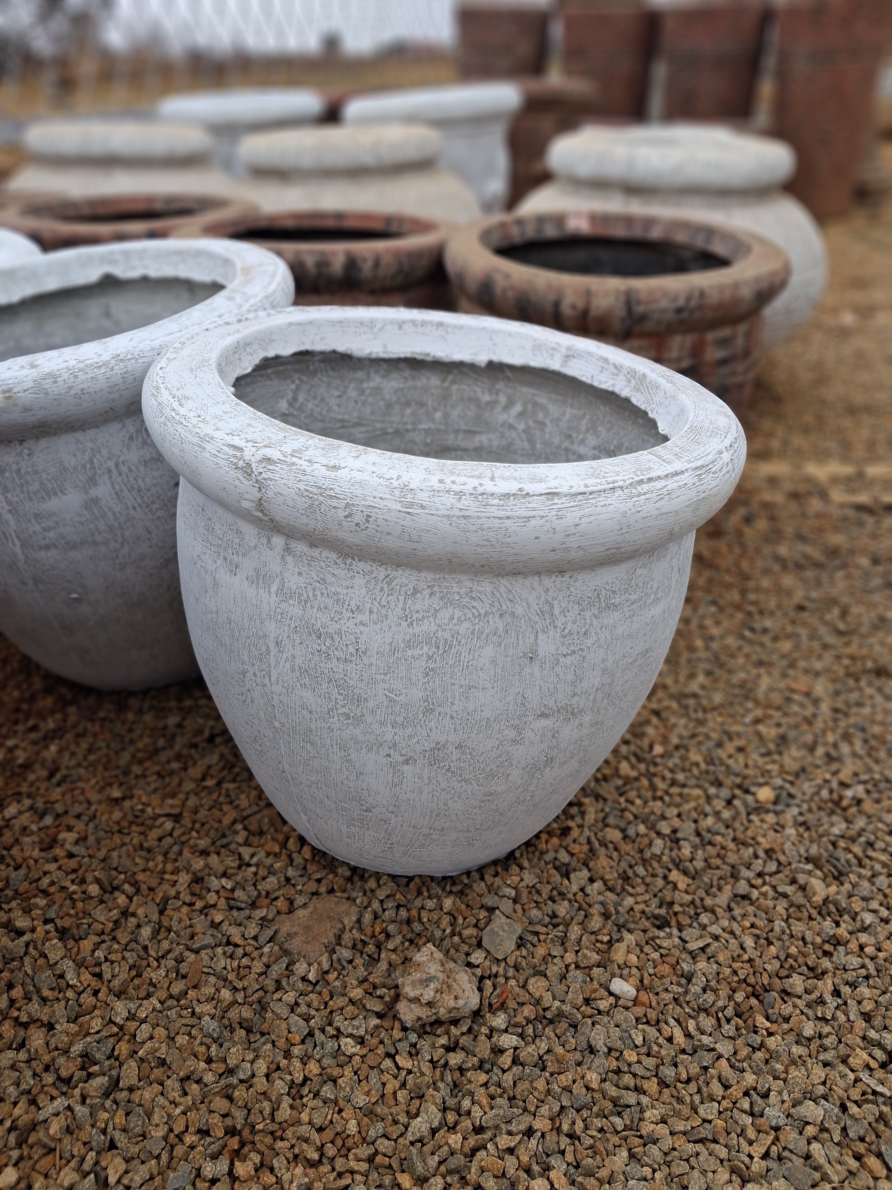 Large White Round Pot (CAP224)