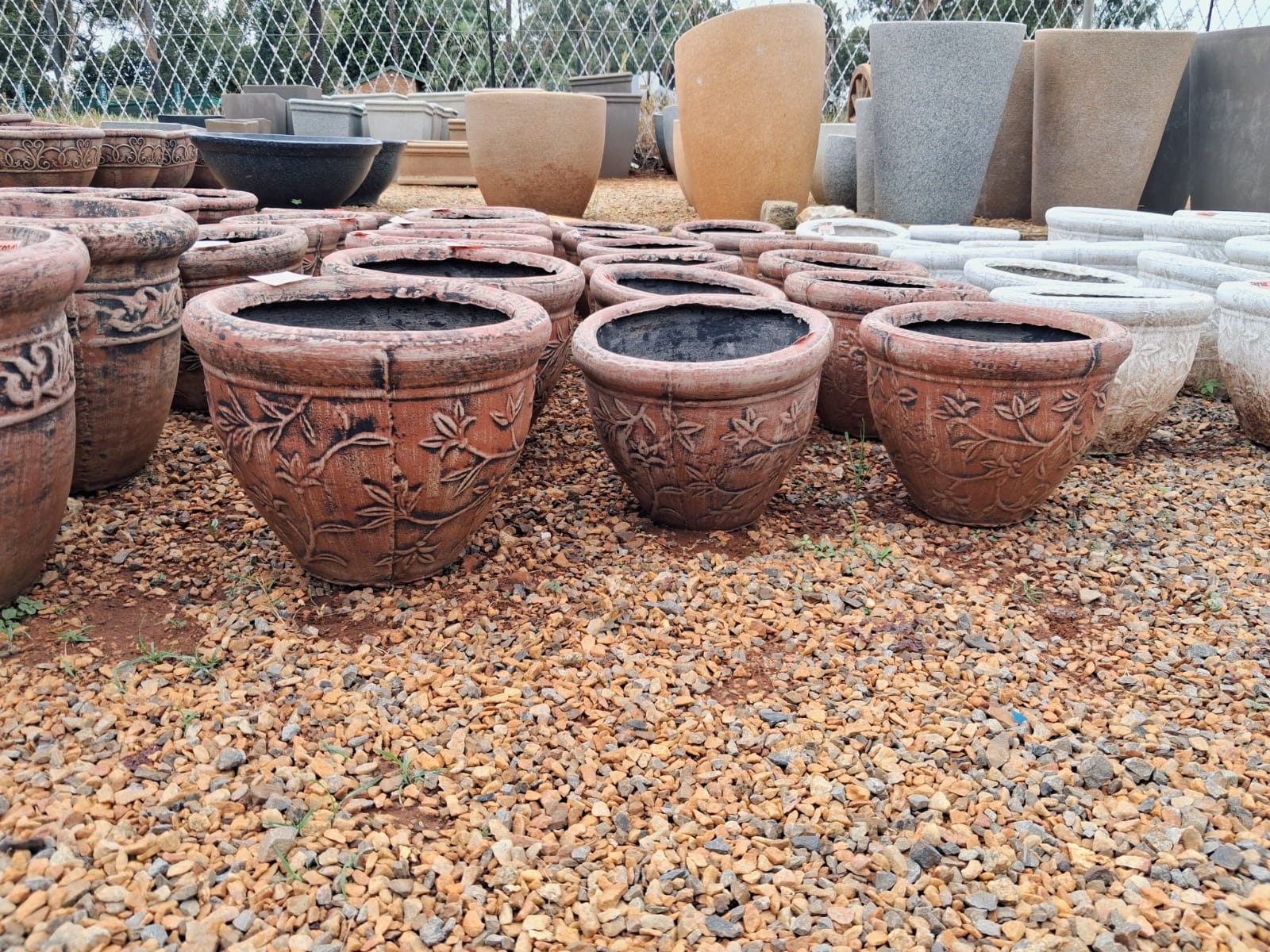 Medium Round Concrete Leaf Pattern Pot – Brown (CAP243)