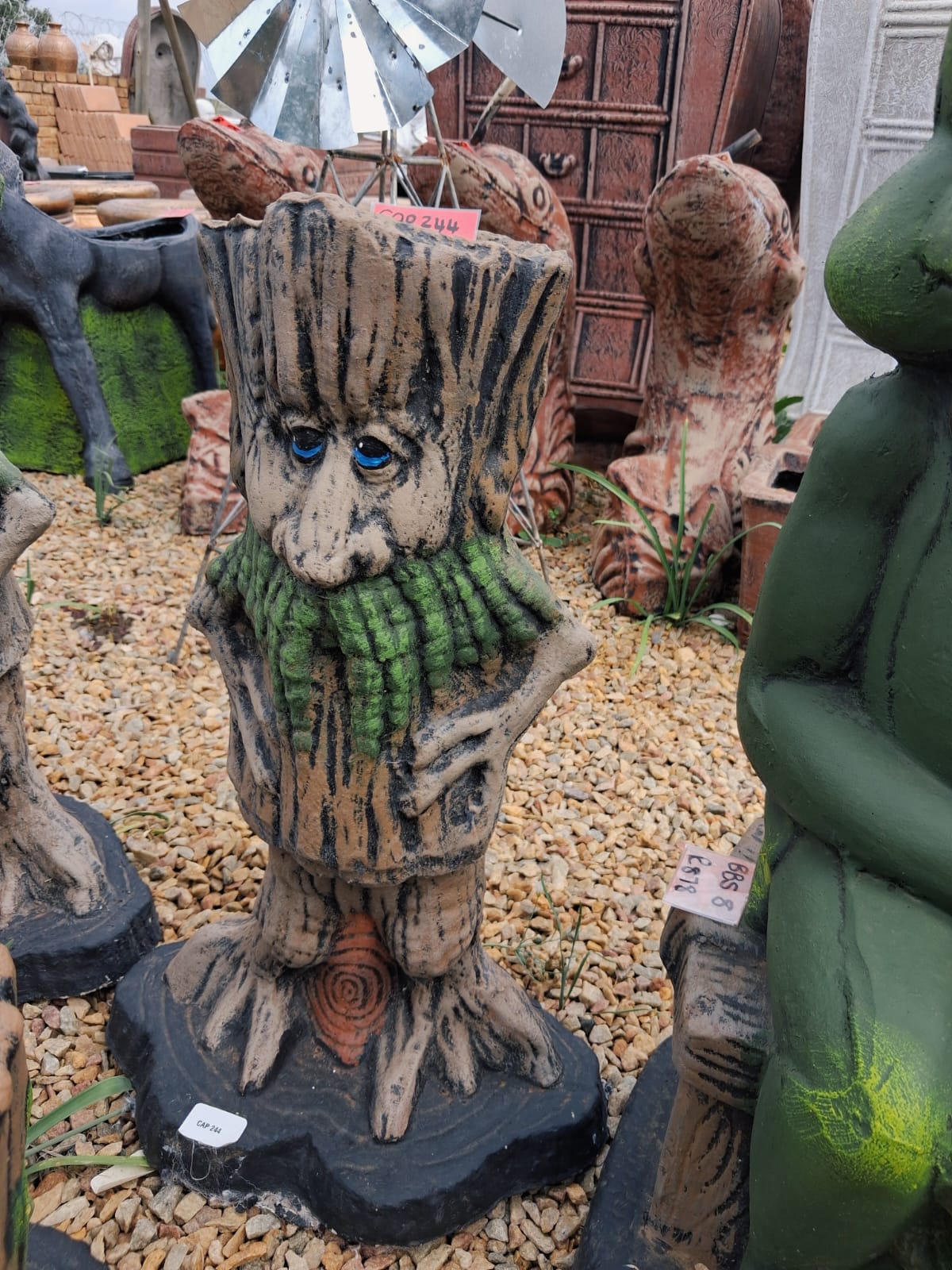 Painted Tree Stump Head Planter (CAP244)