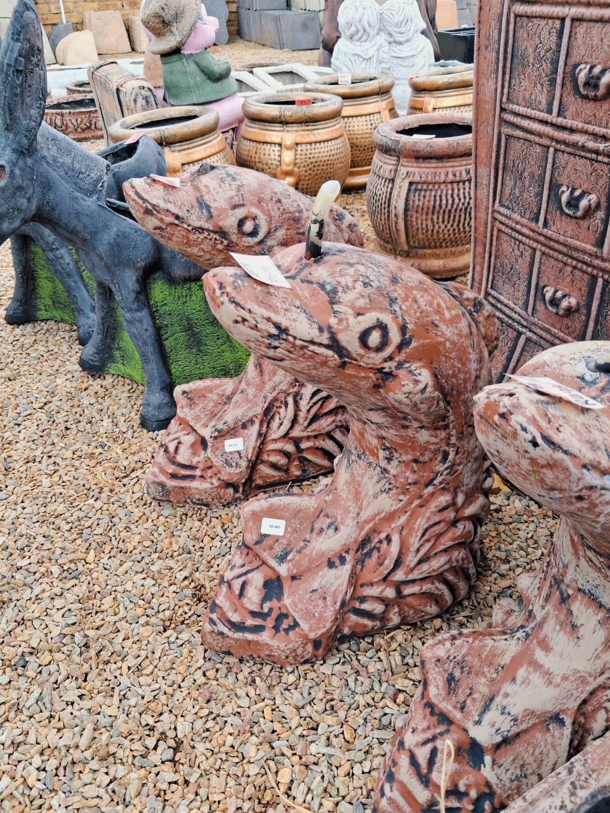 Concrete Decorative Dolphin – Brown (CAP274)