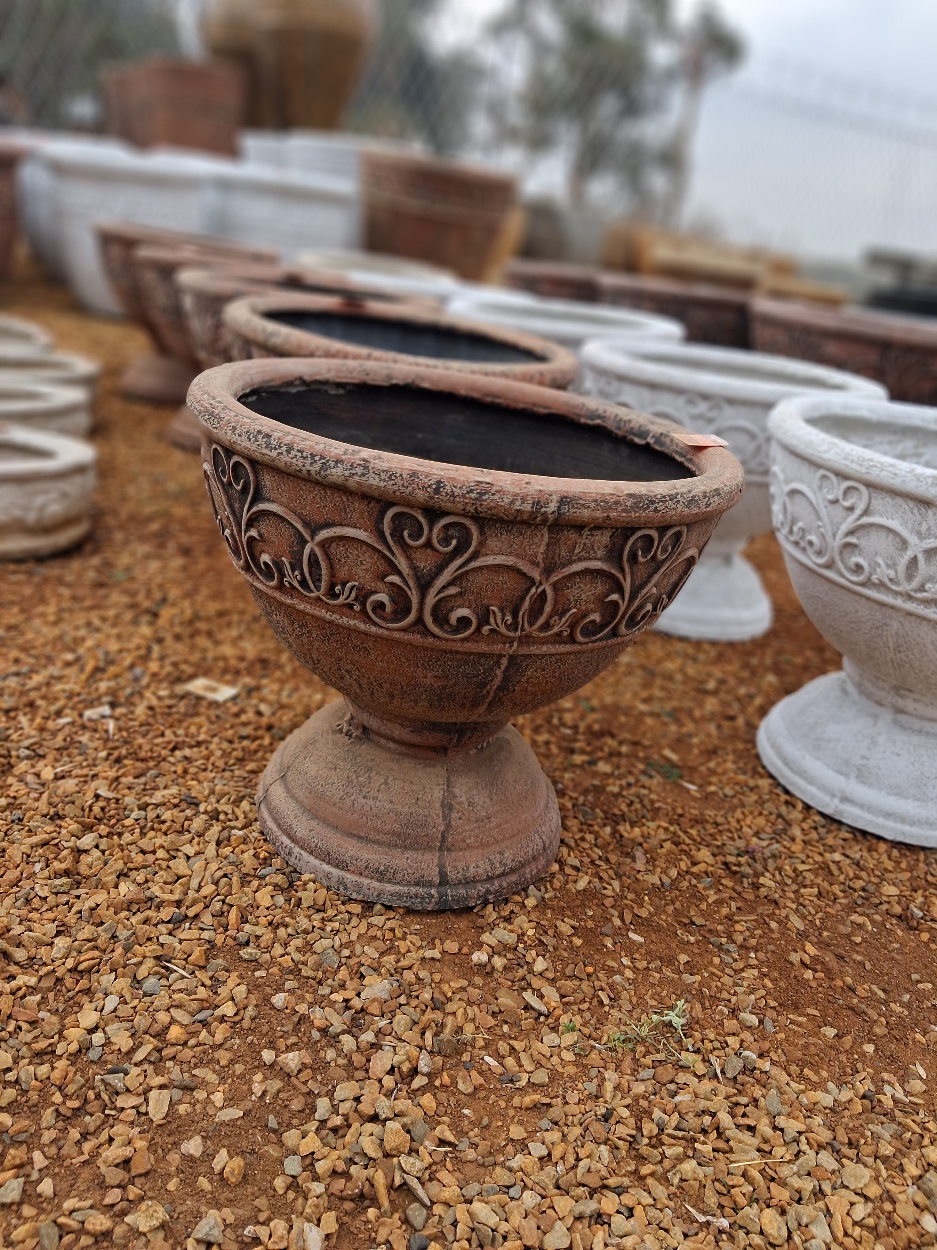 Medium Wine Cup Planter – Brown (CAP300)