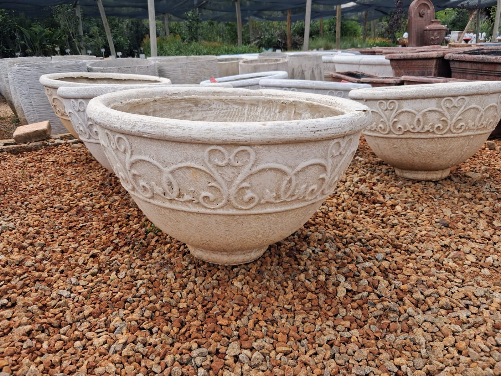 Large Round Pot – White (CAP305)
