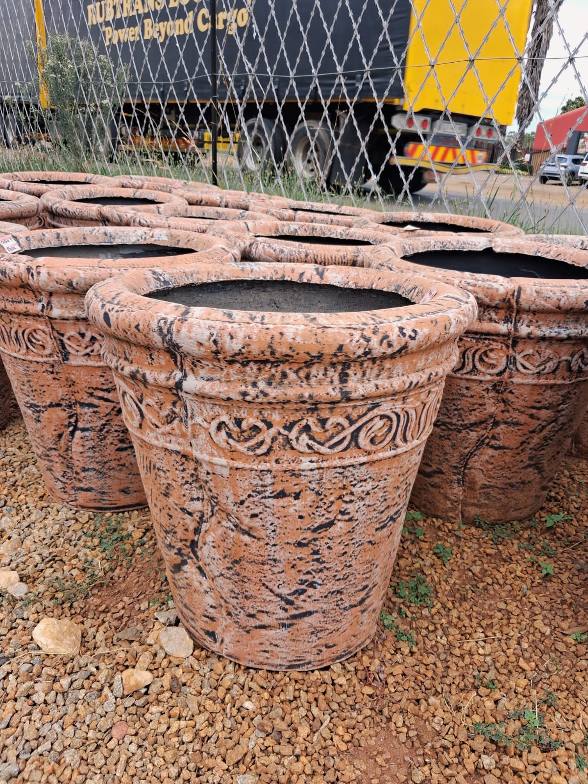 Large Round Feature Pot – Marula (CA/WC3)