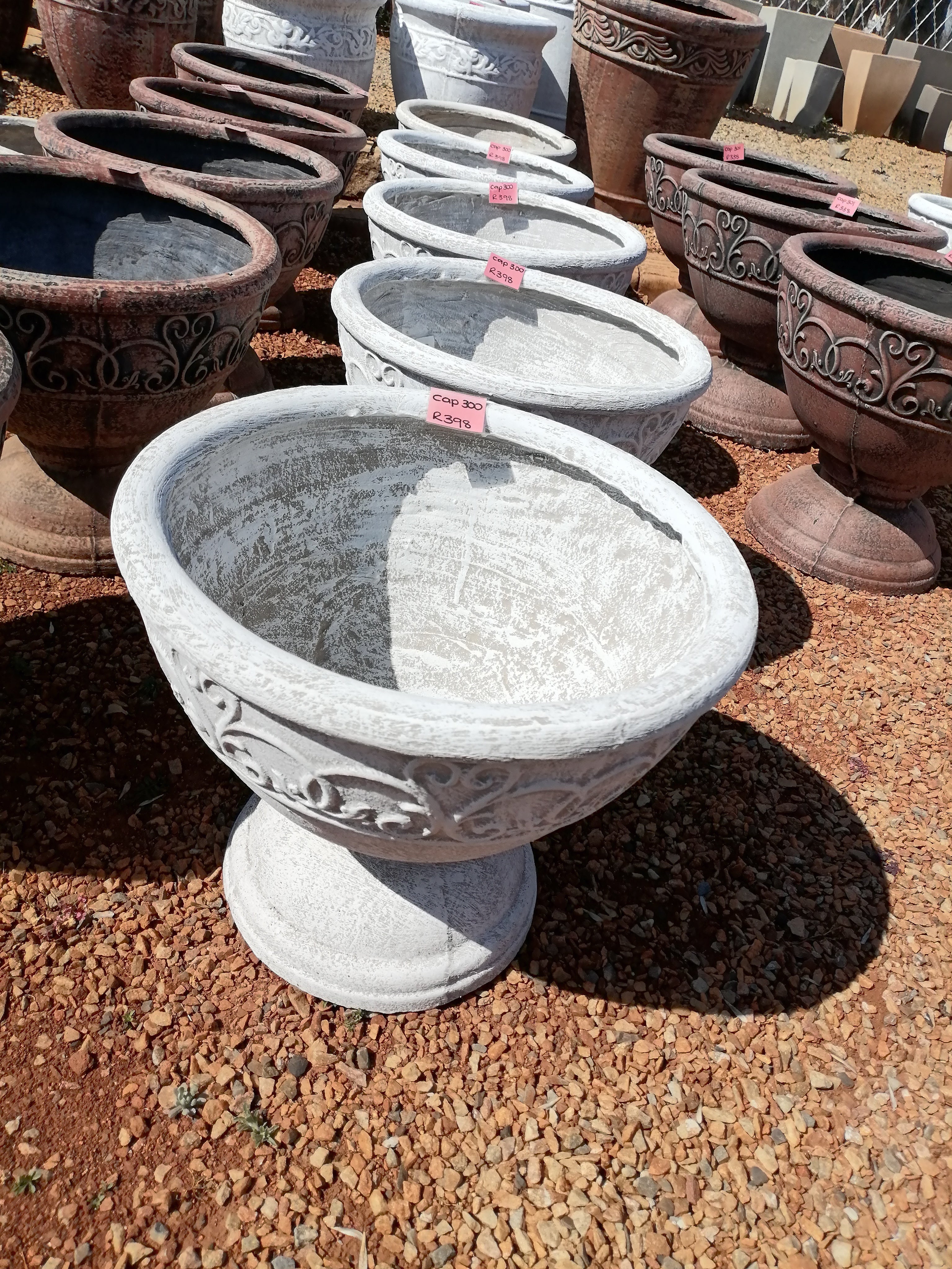 Large Wine Cup Planter – White (CAP301)