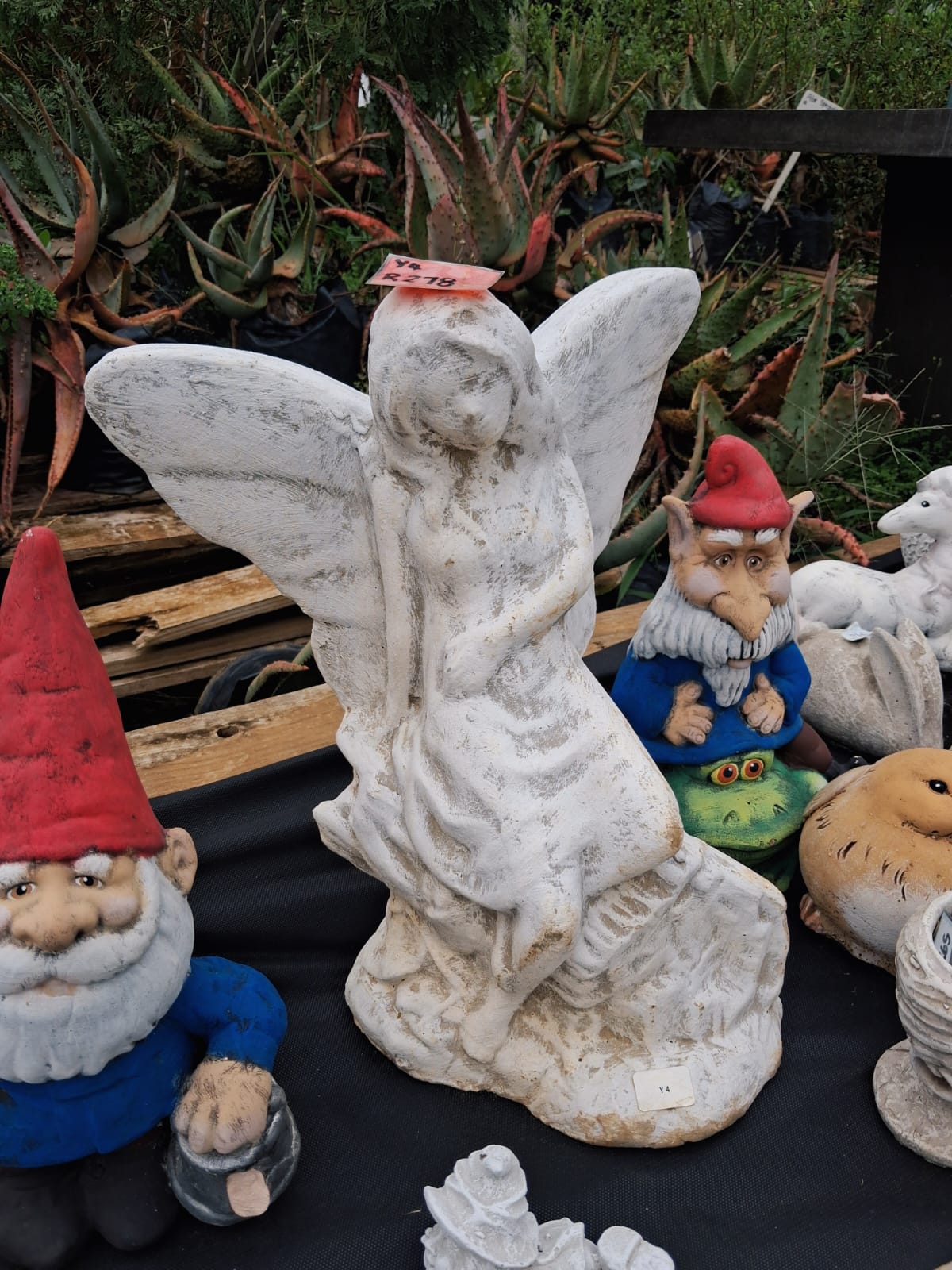 Sitting Fairy Garden Statue (Y4)