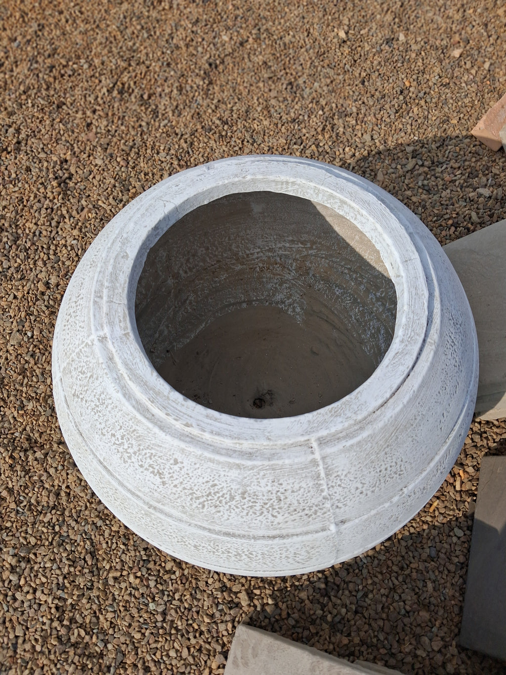 Large Concrete Sphere Pot - White (HSC20)